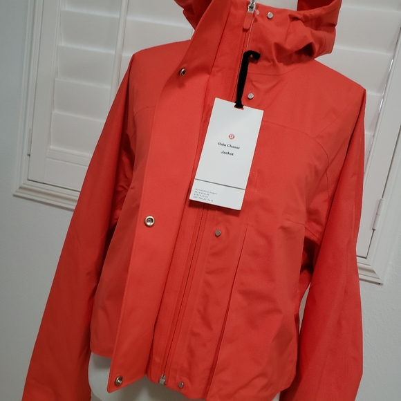 lululemon rain chaser jacket black - Picture 3 of 15